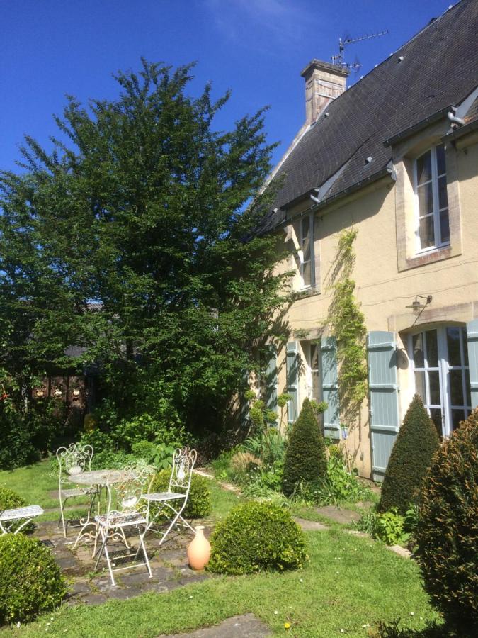 De Ma Fenetre Bed & Breakfast Saint-Martin-des-Entrees Ngoại thất bức ảnh
